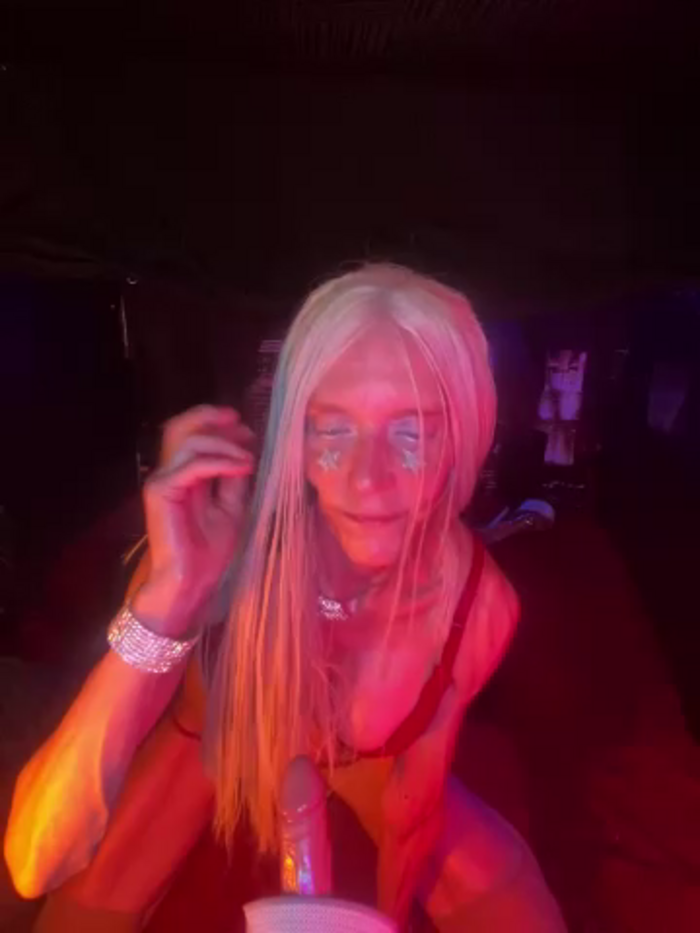 1NikiVegas