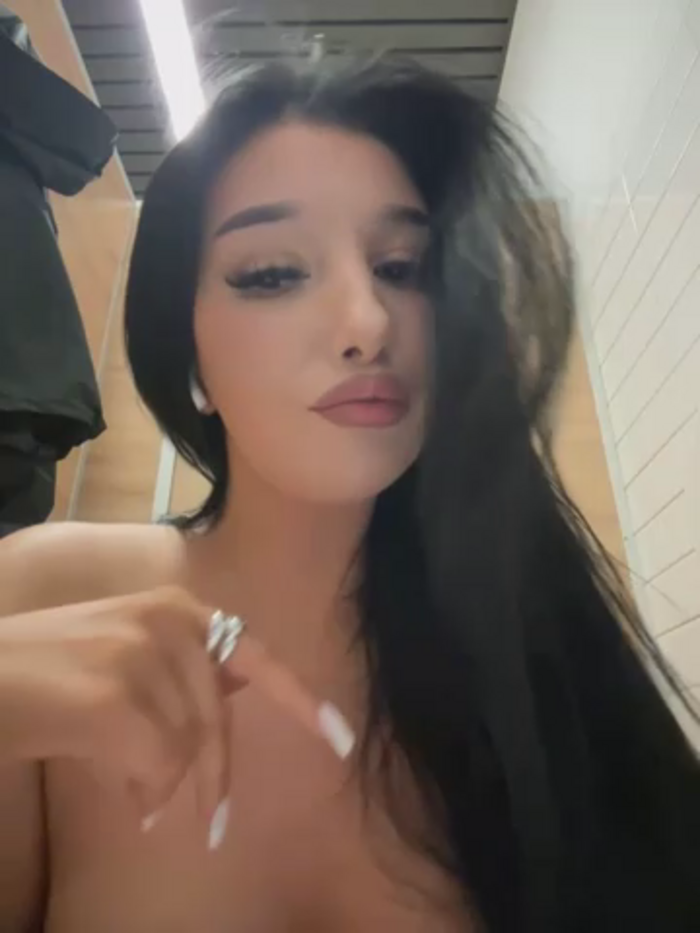 Tisha_Busty