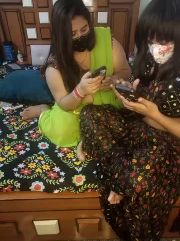 Indian_hotmilfs