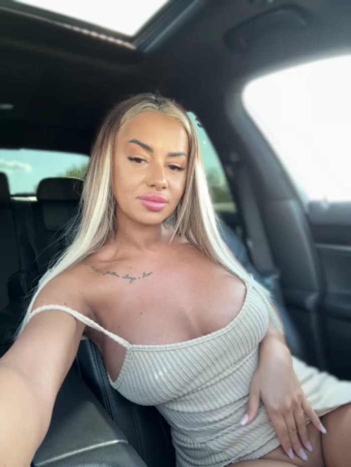 KirstieVegas