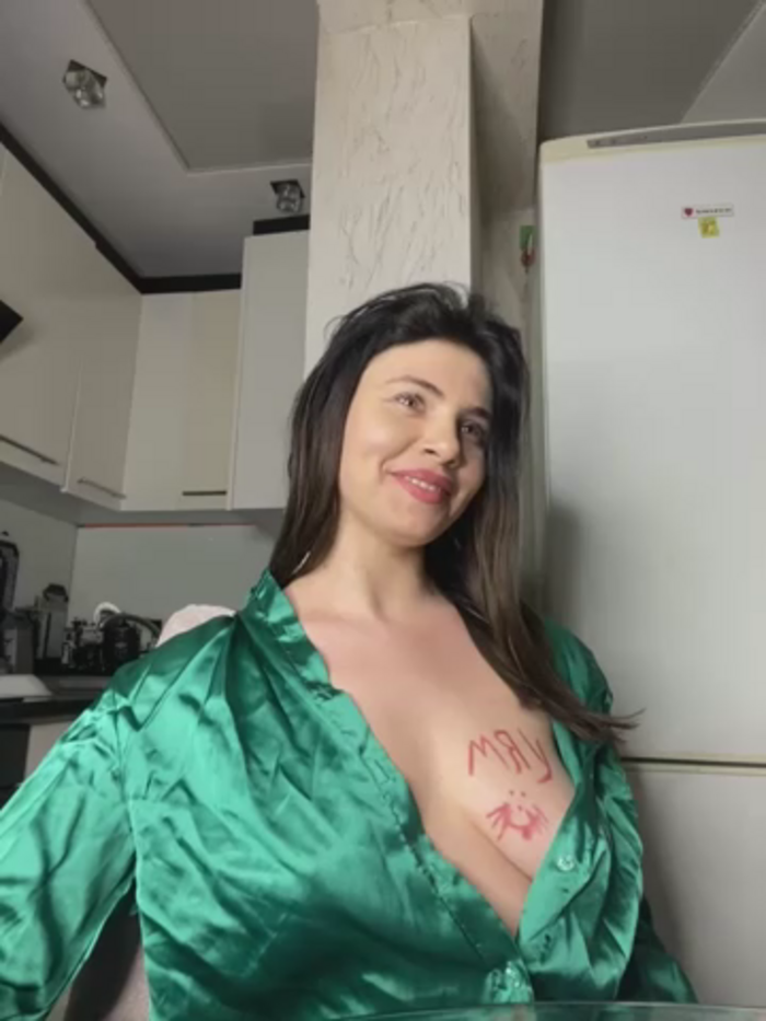 CurlyLara