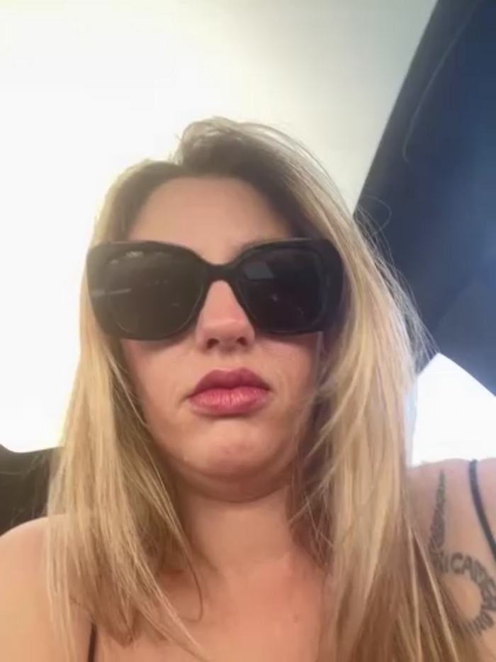 Megan_off