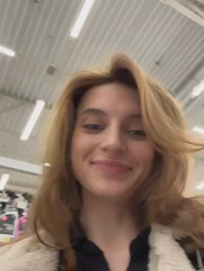 -AngelAri-