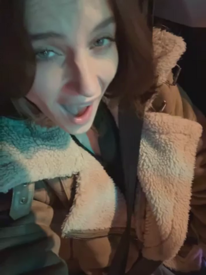 -AngelAri-