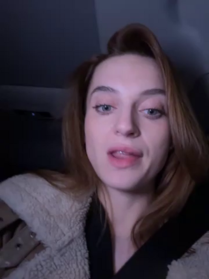 -AngelAri-