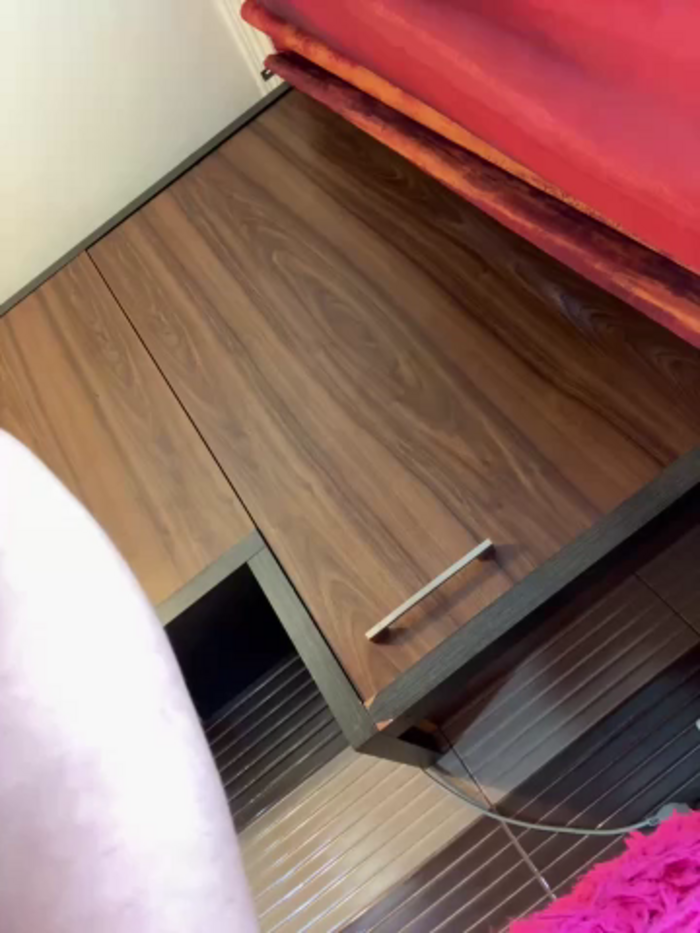 Hotmomcheckk_