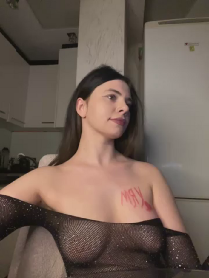 CurlyLara