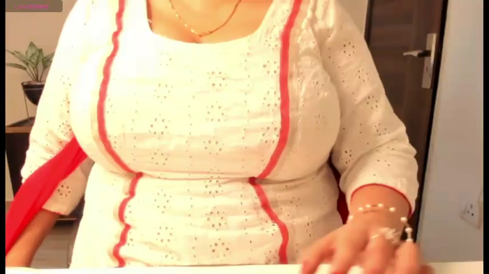Gulabi_Queen