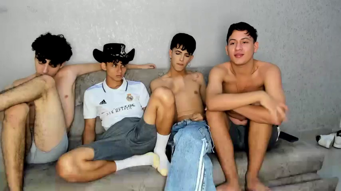 pelusos_mens