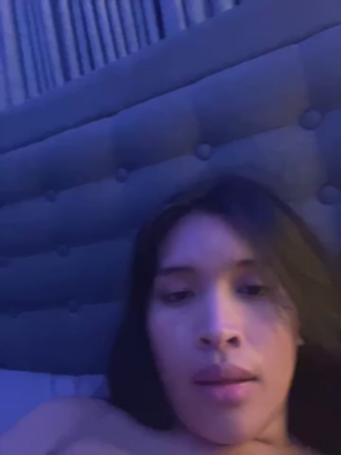 PrettyYoungHugeCockTS