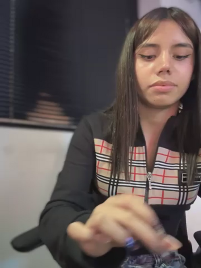 Laura-Khalifa