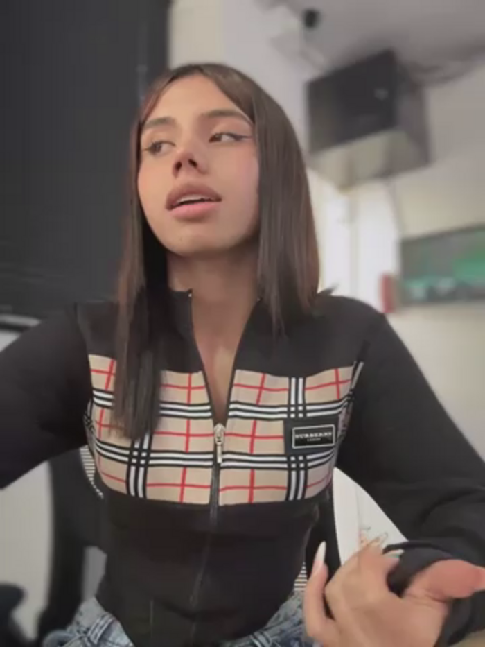 Laura-Khalifa