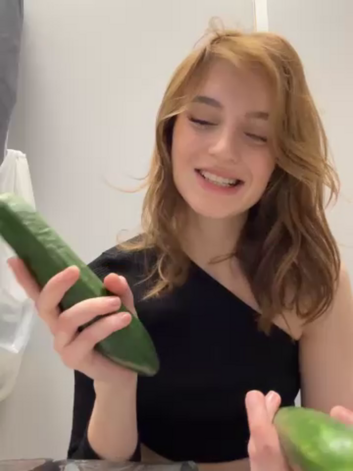 -AngelAri-