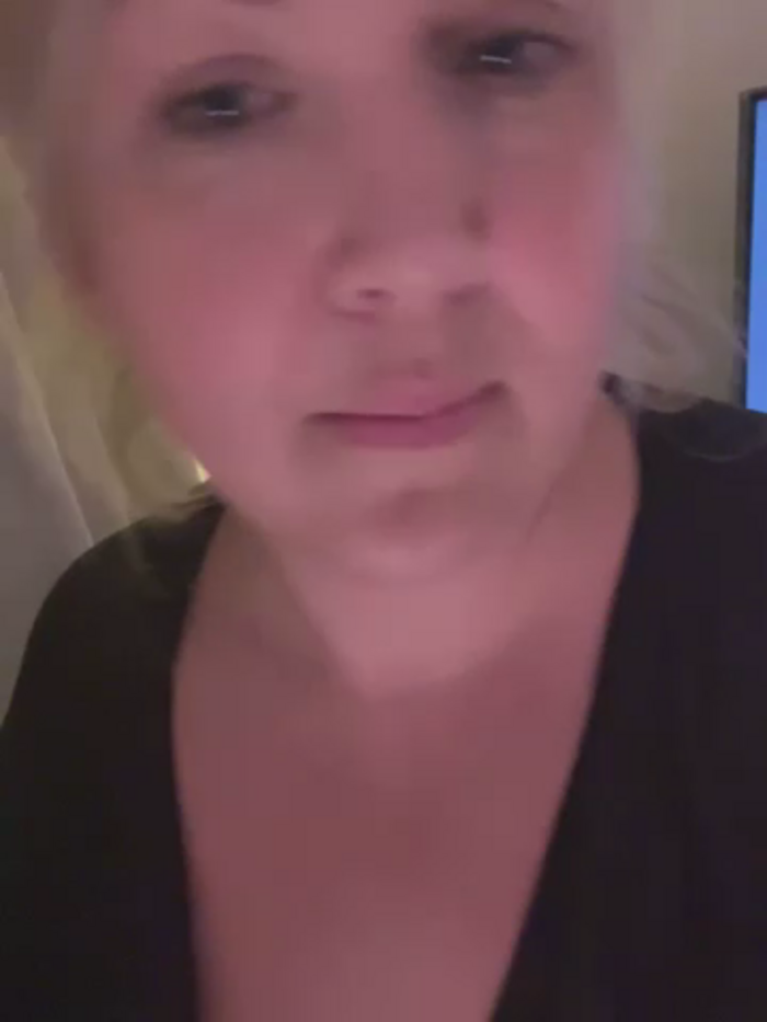 Anna_Alexa
