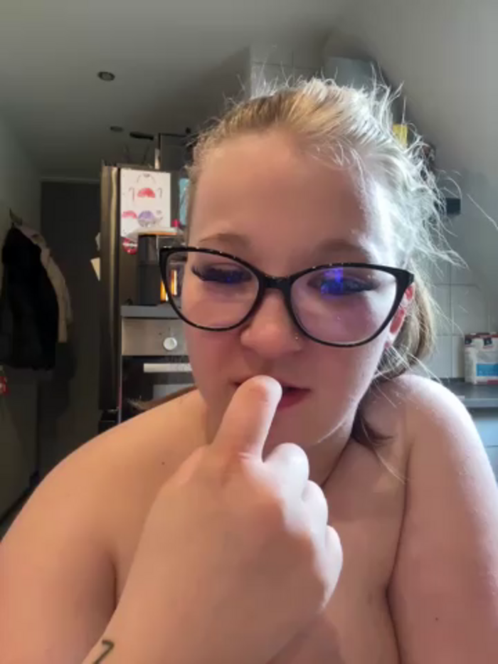 SweetTeenGirl