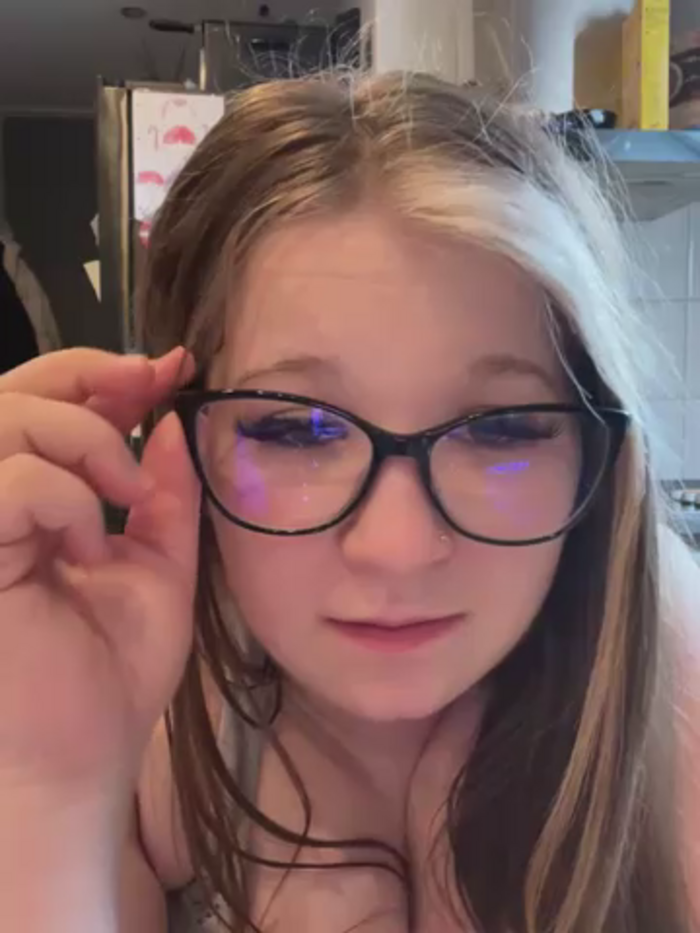 SweetTeenGirl