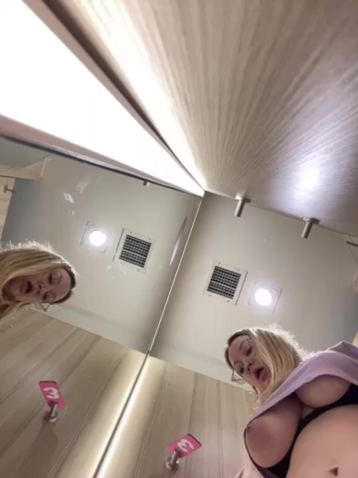 Teya_moon_
