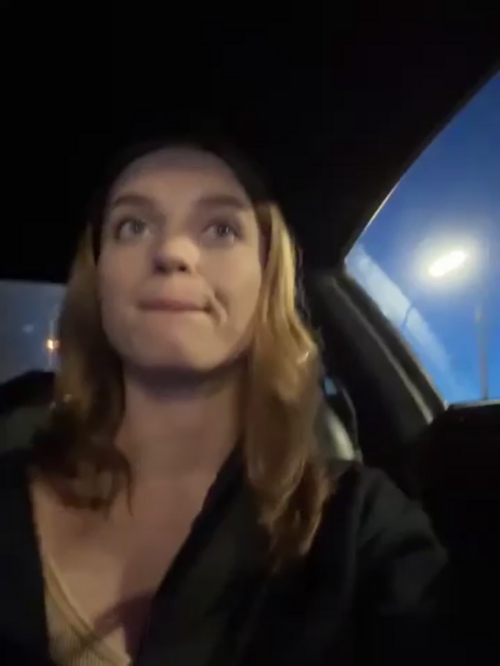 -AngelAri-