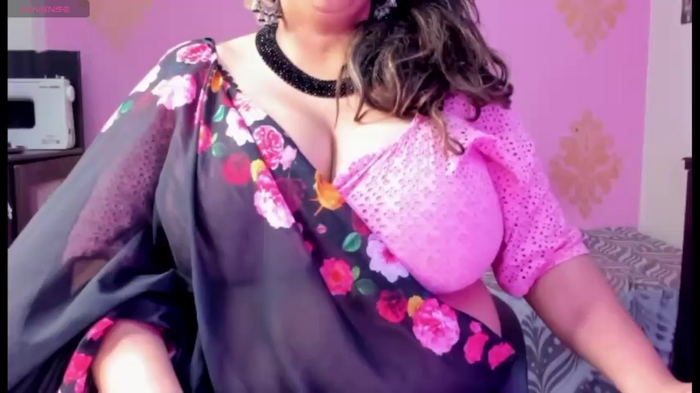 Gulabi_Queen