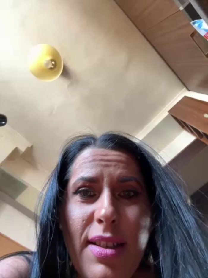 Hotmomcheckk_