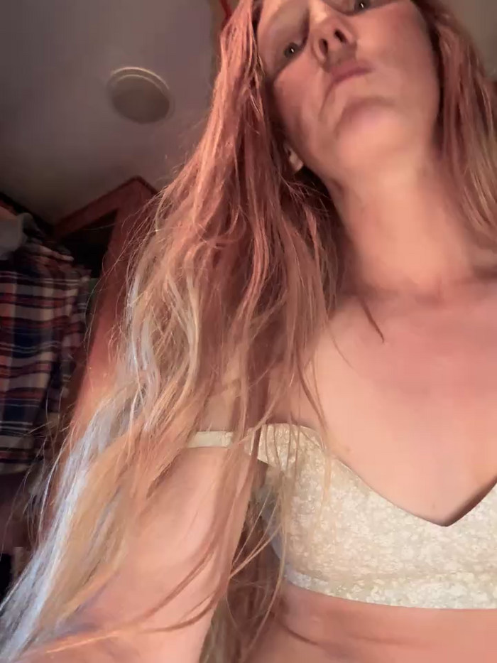 GoldenFlameGoddess