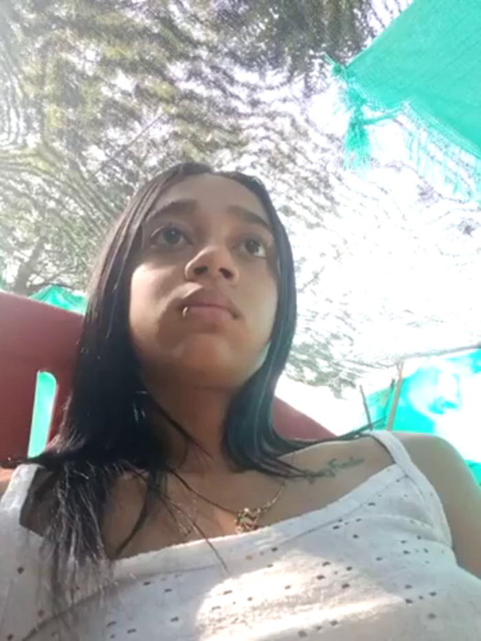 Zoe_Sweett18