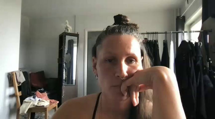 SwingWingWomanSweden
