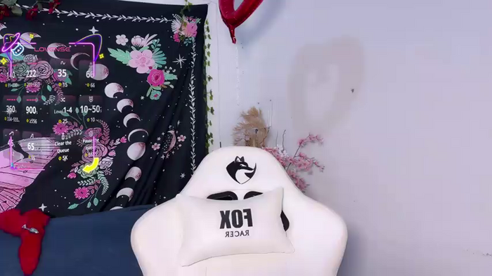 ---Red-haired-Fox---