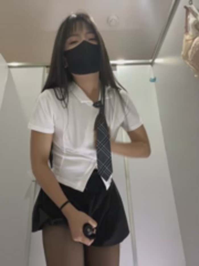 Asia-Lynn