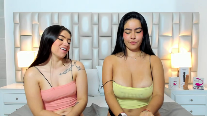 paola_katy_dicks