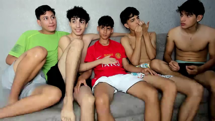 pelusos_mens