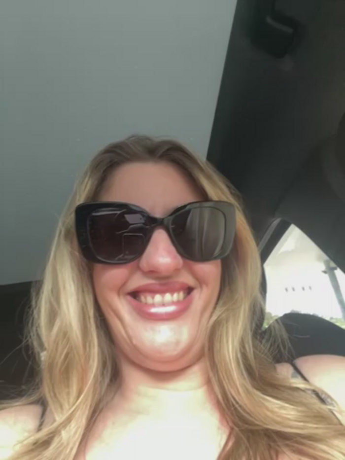 Megan_off