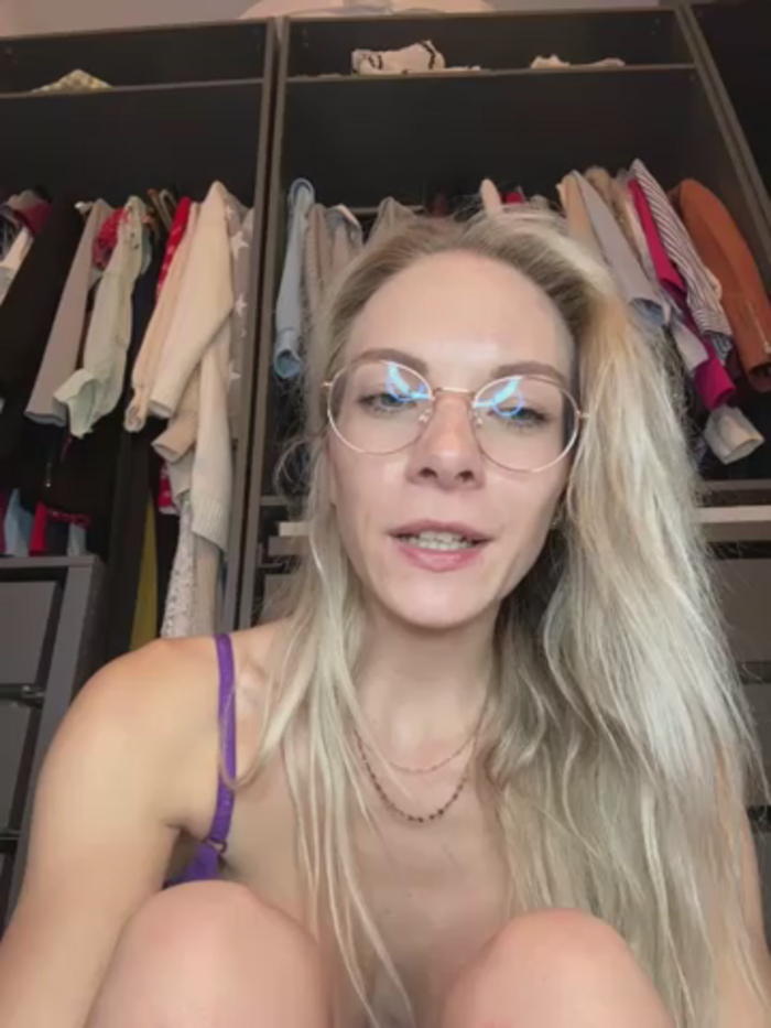 Vivi_Vallentine