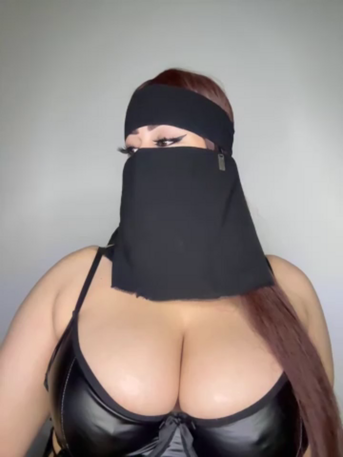 QueenDina777
