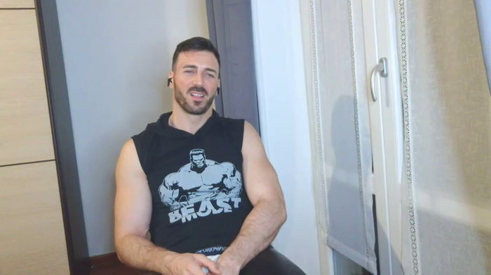 AaronMusclesAndFeet