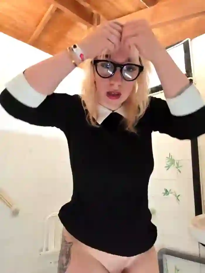 2025/04/18/stripchat-giuliana_baby-13-46-52