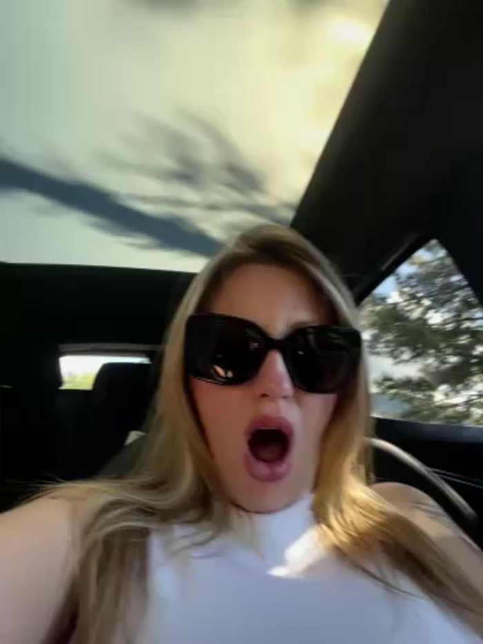 Megan_off