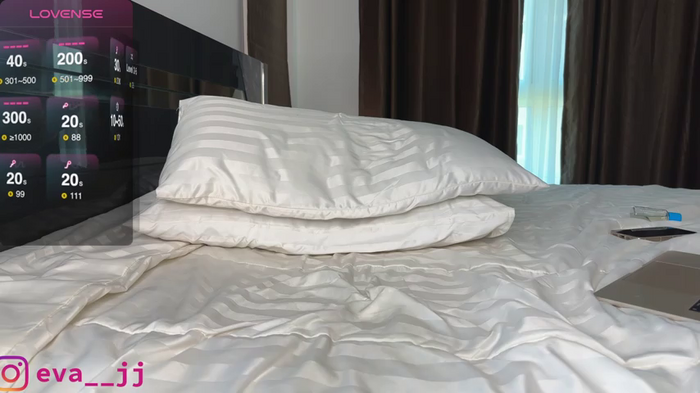 Eva_JJ