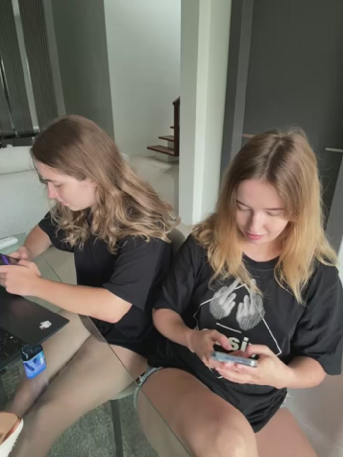 Nura_n_Sarah