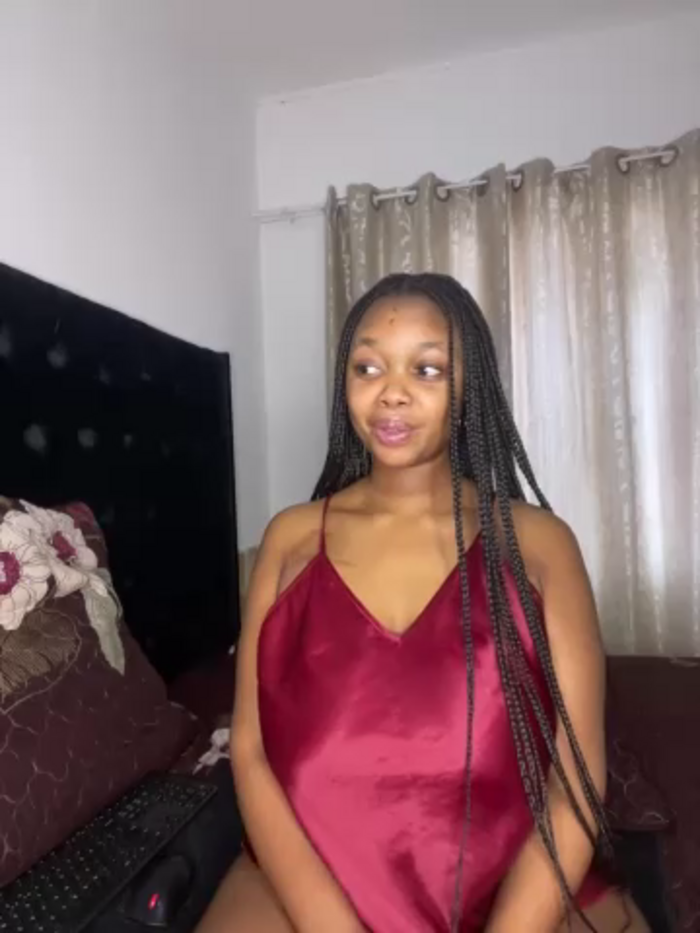 QueenTee23