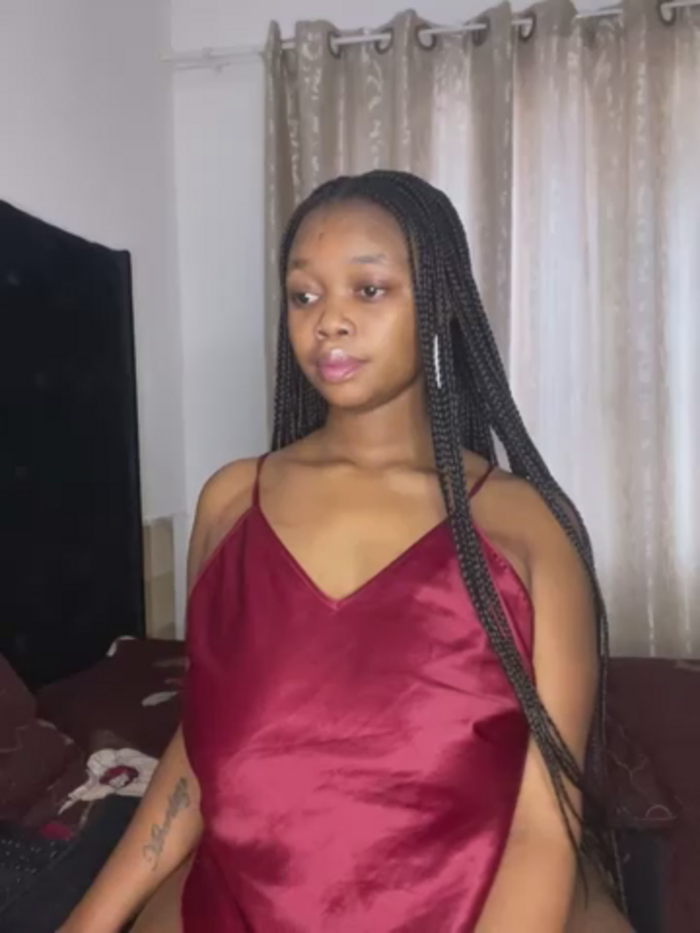 QueenTee23