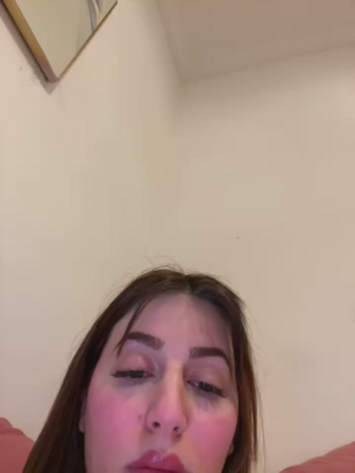 Hot_malak