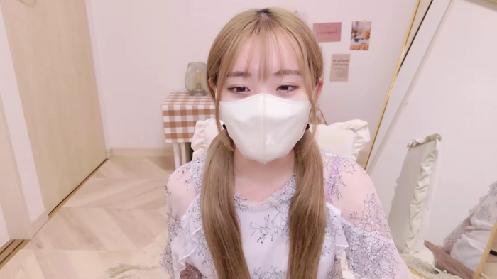 MOMONA_xo