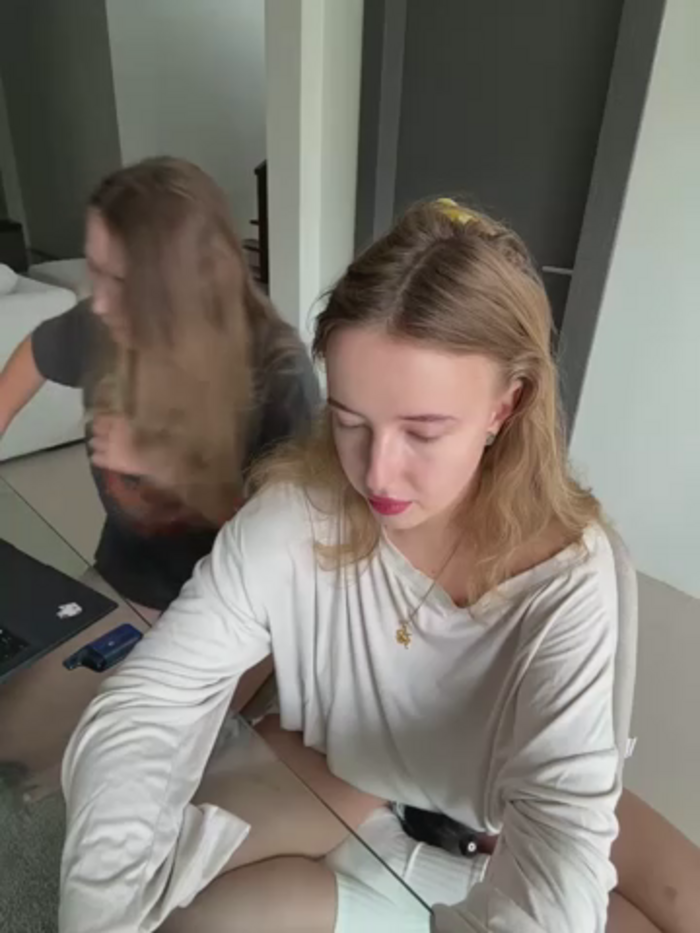 Nura_n_Sarah