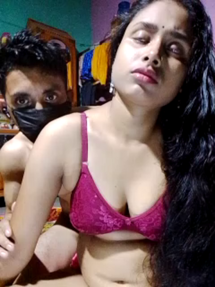 Seducing_couple