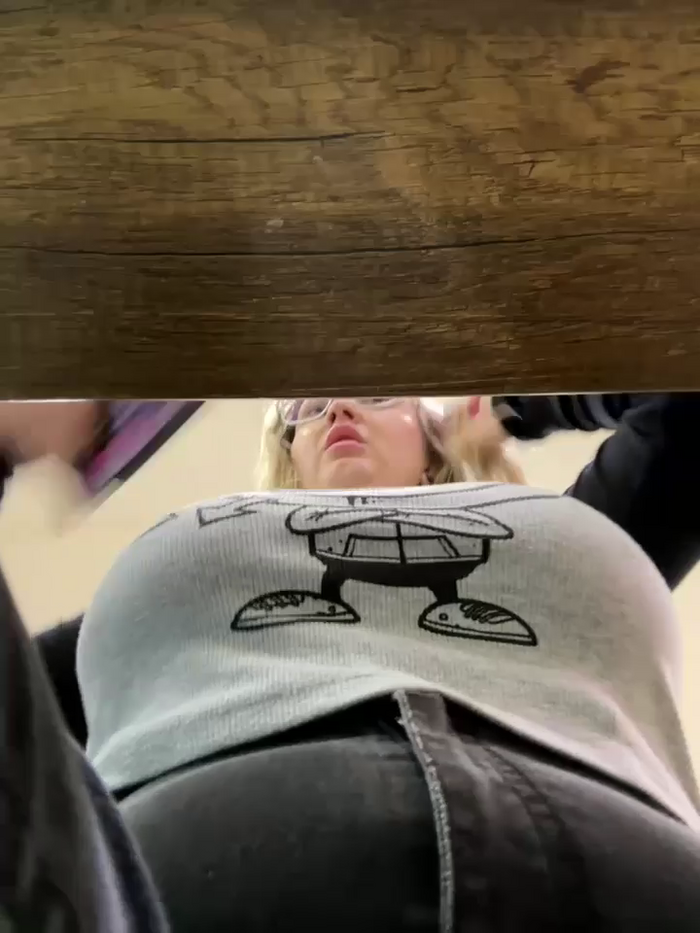 Teya_moon_
