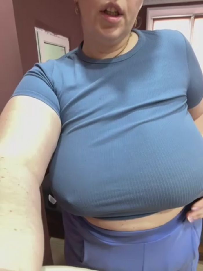 Your_Hot_Sister01