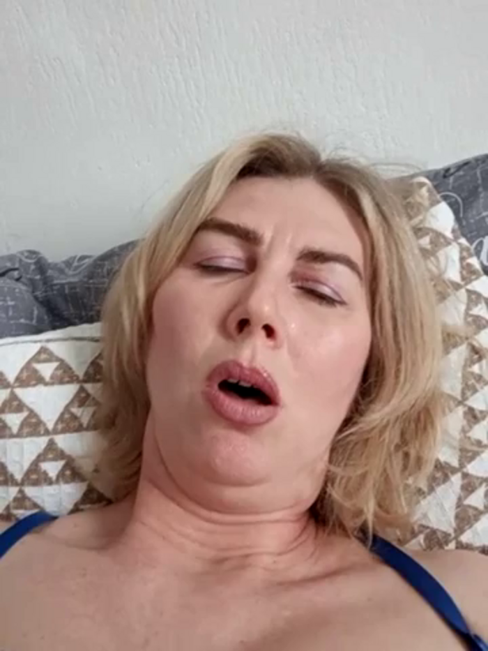 stellahere8