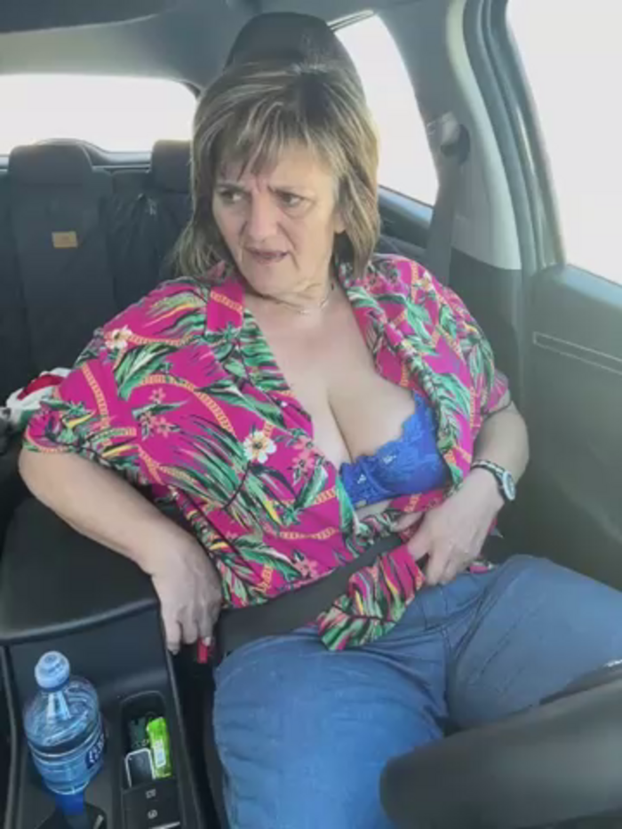 Milf-Ella