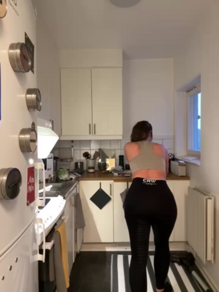 SwingWingWomanSweden